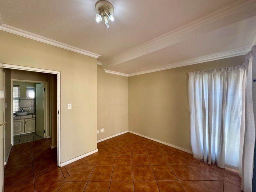 4 Bedroom Property for Sale in Caribbean Beach Club North West